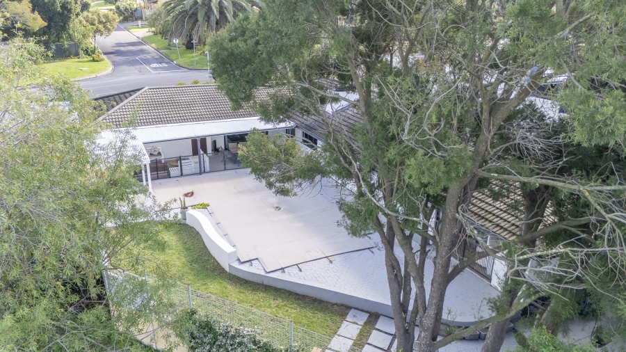 5 Bedroom Property for Sale in Eversdal Western Cape